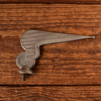 Universale Schutzblechfigur FLÜGEL - passend für jedes Rad, Alu Druckguss, orig. Altbestand 50er Jahre, Zustand siehe Bild 