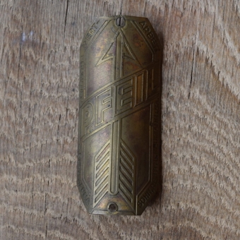 Steuerkopfschild Pfeil Neumark in Sachsen, 20er Jahre, Originalschild aus Sammlungsbestand 