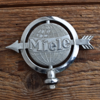 Schutzblechfigur RARE MIELE DISPLAY FIGUR, Alu Druckguss, neu aus Altbestand 50er Jahre, Zustand siehe Bild 