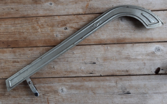 Kettenschutz "JUMA", Länge c.a. 53 cm, orig. 50er J., unrestaurierter Zustand gem. Bildern 