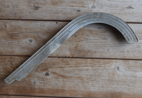 Kettenschutz "GOLD RAD", Länge c.a. 33 cm, orig. 50er J., unrestaurierter Zustand gem. Bildern    