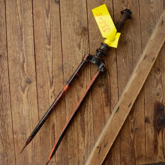 Gabel 28"orig. 50er J. unrestauriert, Schaftlänge 213 mm, Scheidenlänge 400 mm, Weite oben 57 mm, Zustand siehe Bilder  