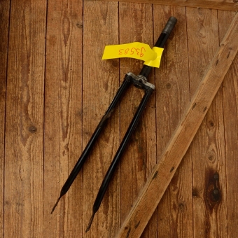 Gabel 28"orig. 60-70er J. unrestauriert, Schaftlänge 212 mm, Scheidenlänge 393 mm, Weite oben 59 mm, Zustand siehe Bilder  