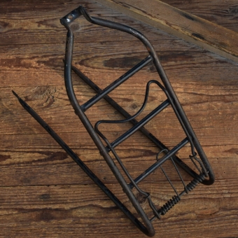 Gepäckträger, orig. 50er Jahre, gebraucht mit Gebrauchsspuren s. Bilder, Breite 14,5cm, Höhe c.a. 34cm 