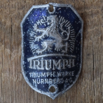 Steuerkopfschild TRIUMPH, 30er Jahre, Originalschild aus Sammlungsbestand 