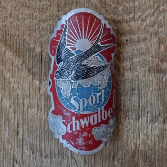 Steuerkopfschild SPORT SCHWALBE, 30er Jahre, Originalschild aus Sammlungsbestand 