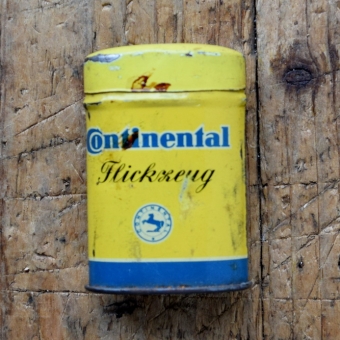 Flickzeug Blechdose "CONTINENTAL" orig. 50er Jahre, 60 x 42 x 20 mm, ohne Inhalt 