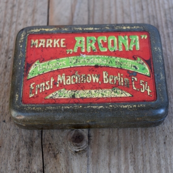 Flickzeug Blechdose "ARCONA ERNST MACHNOW" orig. 30 er Jahre, 104 x 73 x 26 mm, ohne Inhalt 