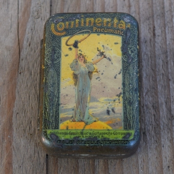 Flickzeug Blechdose "CONTINENTAL" orig. 10 er Jahre, 58 x 39 x 18 mm, ohne Inhalt 