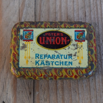 Flickzeug Blechdose "PETER'S UNION" orig. 20 er Jahre, 68 x 46 x 22 mm, ohne Inhalt 