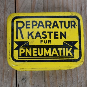 Flickzeug Blechdose "FÜR PNEUMATIK" orig. 30 er Jahre, 82 x 63 x 22 mm, ohne Inhalt 