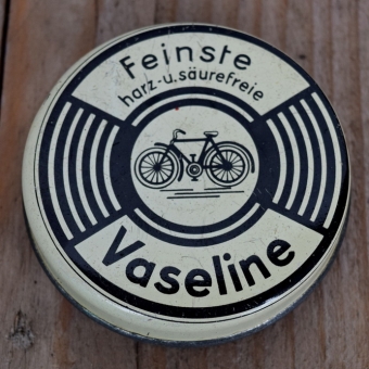 Blechdose "FEINSTE VASELINE" orig. 50 er Jahre, 65 x 19 mm, mit Restfett 