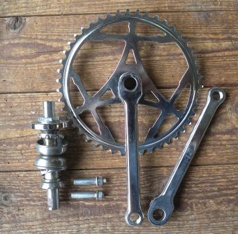 Tretlager mit Keilachse "THUN", verchromt, Standardkurbeln 170 mm, Kettenrad 46 Zähne, Innenlager 40 x 70 mm, komplett! 