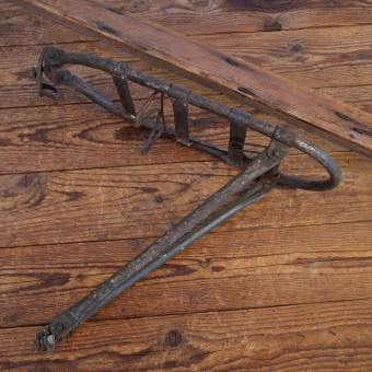 Gepäckträger, orig. 30er Jahre, olivgrün, gebr. 