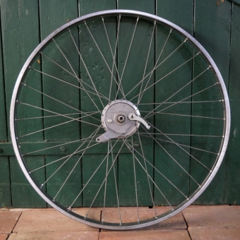 Laufrad hinten, 28 Zoll (622mm), Westwoodfelge, verchromt, Breite 33mm, Sturmey Archer 3-Gang 
