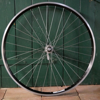 Laufrad hinten, 28 Zoll (622mm), Alu-Hohlkammerfelge,  "Shimano Deore"-Kassettennabe, gebr.   