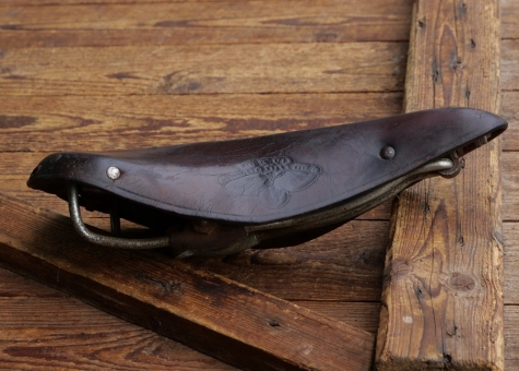 Sattel VERSMOLD, für Rennrad, Leder, braun, Gestell vernickelt, original 20er Jahre, gebr. 