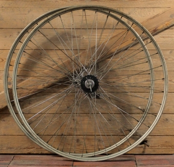 Laufradsatz 28 Zoll (622) für Drahtbereifung, 50er Jahre, hinten TORPEDO Nabe, gebr. 