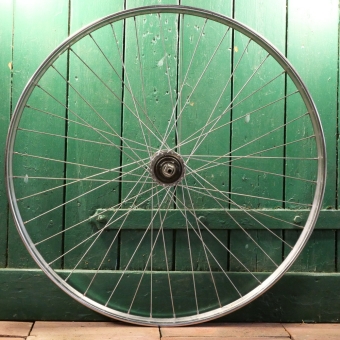 Laufrad hinten, 28 Zoll (635mm), Westwood chrom "Raleigh", Breite ca. 37mm, Sturmey Archer 3-Gang  