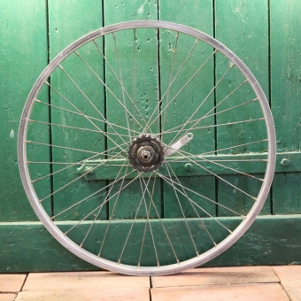 Hinterrad 24 Zoll (507), für Drahtbereifung, GRÜNERT Alu-Felge, SACHS 3-Gang S-Nabe, gebr. 