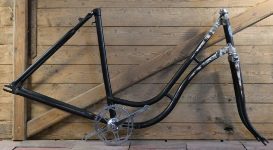 Fahrrad - Damenrahmen Schwanenhalsform "Triumph", 1950er J., 28 Zoll, Originallack 