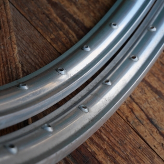 Moped-Felgensatz, 26 Zoll (559), für Drahtbereifung, Alu poliert, 50er/60er J., 36-Loch, NOS 