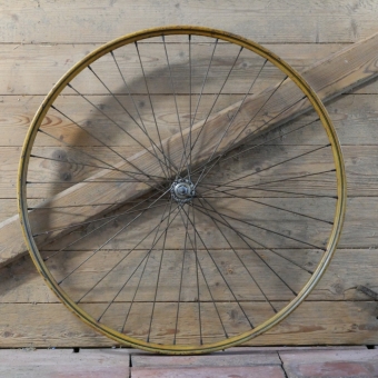 Vorderrad für Drahtbereifung 26 Zoll (559), passend für Ballonrad, 1930er J., Felge Holzdekor, Nabe verchromt, gebr. 