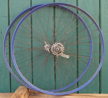 Laufradsatz 26 Zoll (559) für Drahtbereifung, 50er J., Hinterrad mit Torpedo 3-Gang Mod. 55, gebr. 