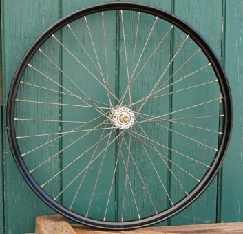 Vorderrad 26 x 2,25 Zoll (559) Westwood-Felge, 30er-50er J., für Anhänger, Motorfahrrad etc., Nabe chrom, NOS 