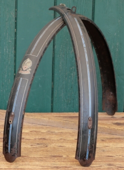 Schutzbleche Satz STRICKER, 28 Zoll, Damenausführung, 50er J., schwarz, Linien blau/weiß, gebr. 