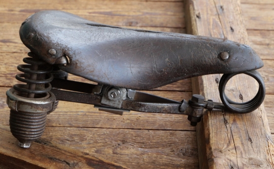 Sattel ANKER, Herren, 30er Jahre, Leder braun, Gestell verchromt, nur Ausstellungsstück, gebr. 