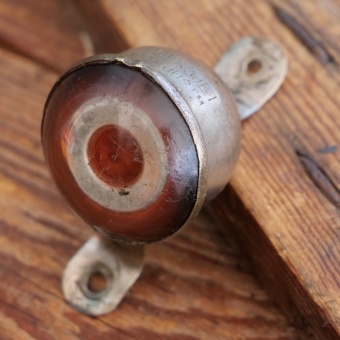 Rückstrahler TIEGERÖJET, dänisch, orig. 20er Jahre, Stahl vernickelt, Domlinsen-Echtglas mit "Auge", gebr. 