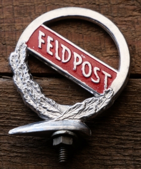 Schutzblechfigur FELDPOST, verchromt/lackiert, original 30er - 50er Jahre, NOS 