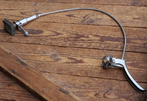 Stempelbremse AWI mit Seilzug u. Hebel, orig. 50er J., verchromt, gebr. 