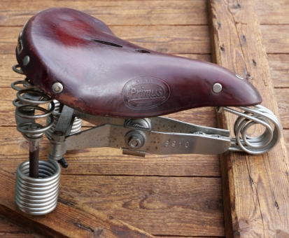 Sattel Herren, LEPPER Primus, Leder rotbraun, Gestell verzinkt, 1980er J., gebr. 